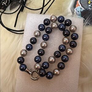 Faux Pearl Chunky Necklace